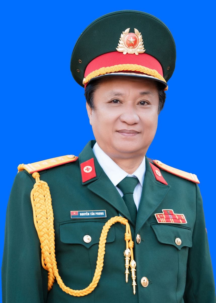 Đại tá BS CKII Nguyễn Tấn Phong