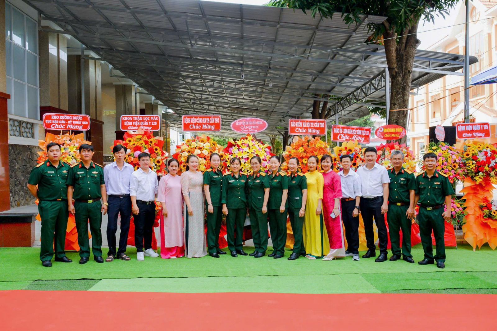 TRUNG TÂM LỌC MÁU BỆNH VIỆN QUÂN Y 121