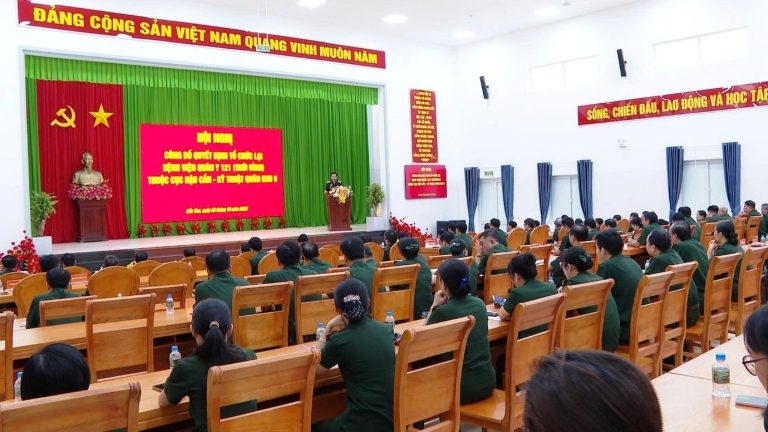 BỆNH VIỆN QUÂN Y 121 CÔNG BỐ QUYẾT ĐỊNH TỔ CHỨC LẠI BỆNH VIỆN (THỜI BÌNH)