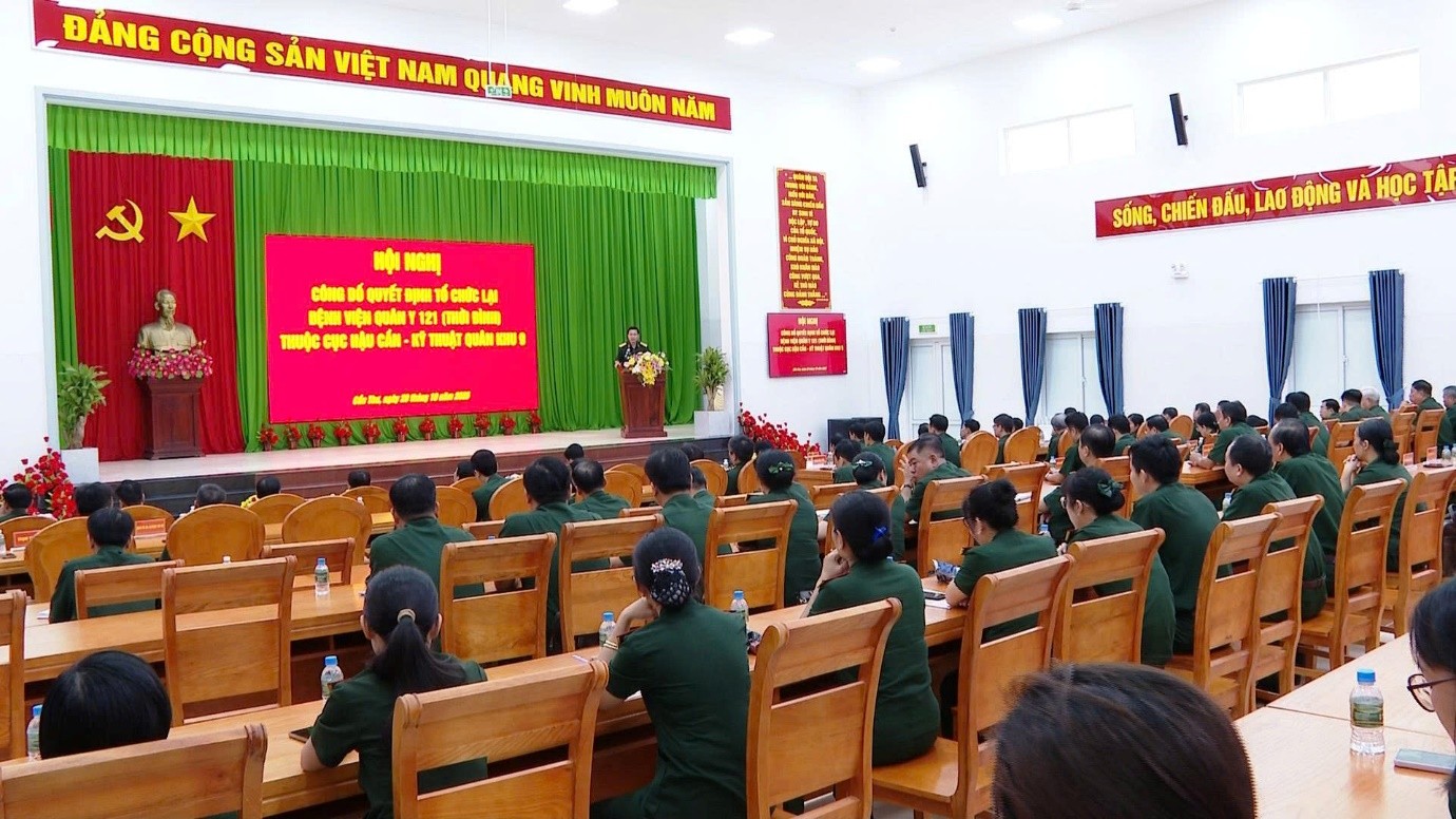 BỆNH VIỆN QUÂN Y 121 CÔNG BỐ QUYẾT ĐỊNH TỔ CHỨC LẠI BỆNH VIỆN (THỜI BÌNH)