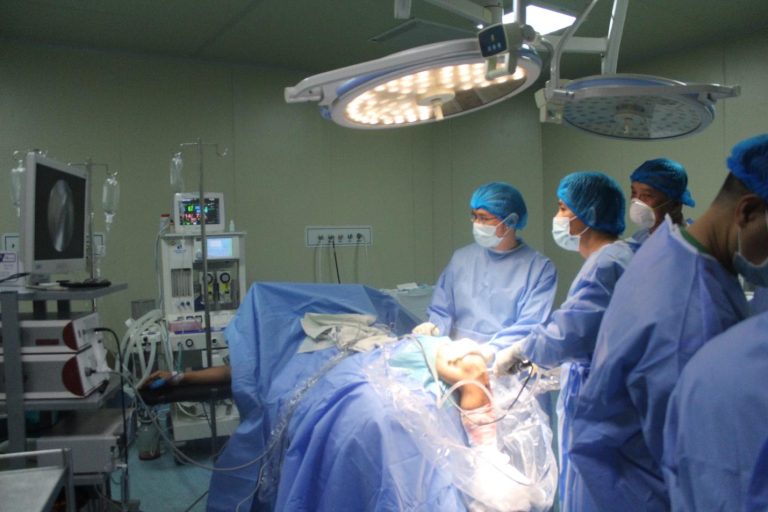 BỆNH VIỆN QUÂN Y 121 PHÁT TRIỂN PHẪU THUẬT THAY KHỚP, NỘI SOI KHỚP VỚI SỰ HỖ TRỢ CỦA BỆNH VIỆN CHẤN THƯƠNG CHỈNH HÌNH TP. HỒ CHÍ MINH