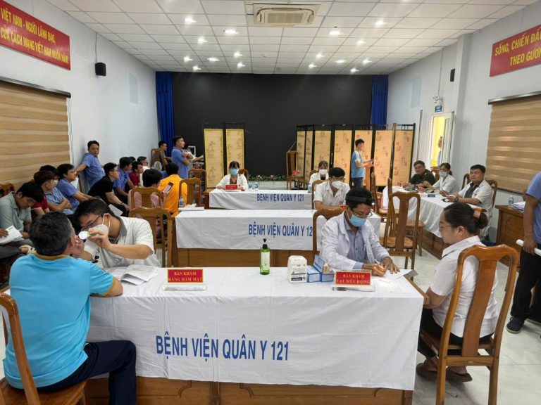 KHÁM SỨC KHỎE ĐỊNH KỲ “CHĂM SÓC NGƯỜI LAO ĐỘNG TỪ TRÁI TIM”