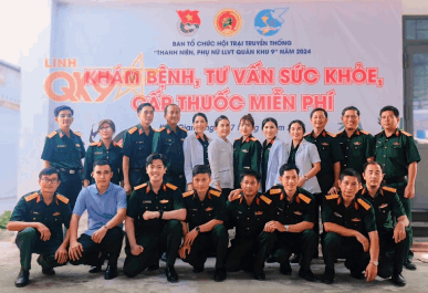 BỆNH VIỆN QUÂN Y 121 TỔ CHỨC KHÁM BỆNH, CẤP THUỐC MIỄN PHÍ, TẶNG QUÀ CÁC GIA ĐÌNH CHÍNH SÁCH, HỘ NGHÈO TRÊN ĐỊA BÀN XÃ GIỤC TƯỢNG, HUYỆN CHÂU THÀNH, TỈNH KIÊN GIANG