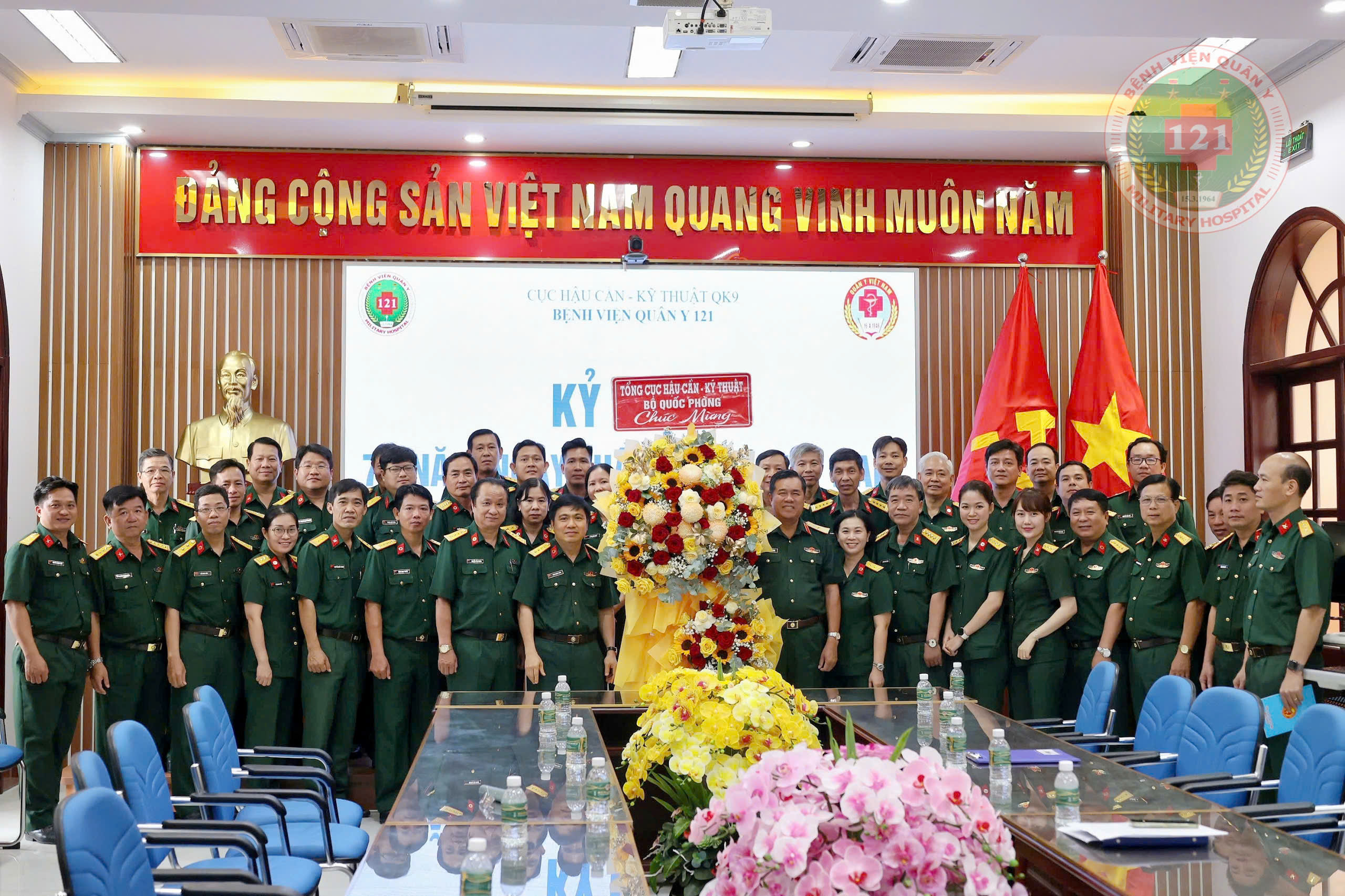 ĐÓN ĐOÀN CÔNG TÁC TỔNG CỤC HẬU CẦN – KỸ THUẬT QUÂN ĐỘI NHÂN DÂN VIỆT NAM THĂM, CHÚC MỪNG NHÂN KỶ NIỆM 71 NĂM NGÀY THẦY THUỐC VIỆT NAM