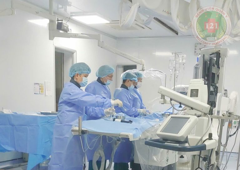 BỆNH VIỆN QUÂN Y 121 CAN THIỆP THÀNH CÔNG CA BỆNH MẠCH VÀNH PHỨC TẠP