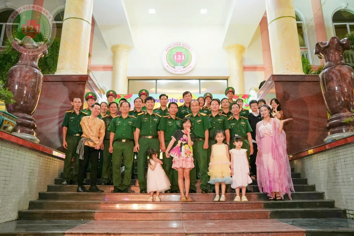 VUI HỘI TRĂNG RẰM